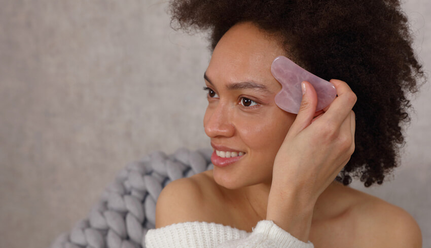 How To Depuff Eyes Using Gua Sha Tools